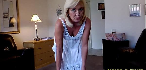 trendsA Hot Blonde Housewife Will Pee Anywhere She Likes